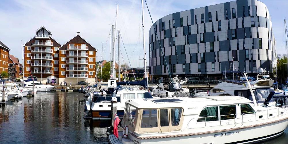 Tour & Reception - Univerity of Suffolk